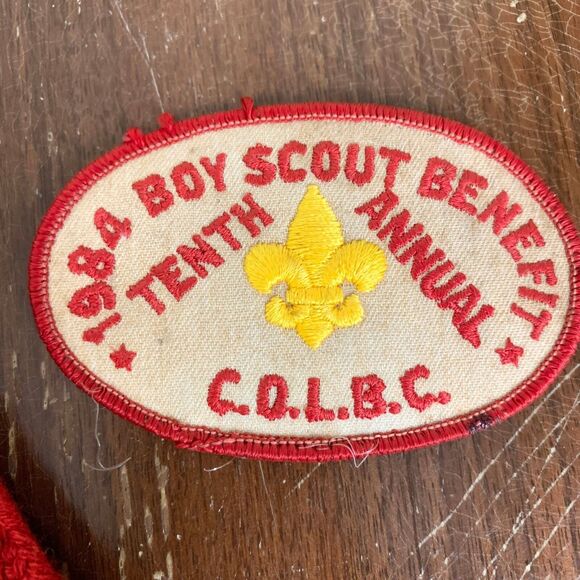 Vintage Webelos Boy Scout‎ Ribbon Holder pin & 1984 Boy Scout benefit patch - Picture 2 of 4